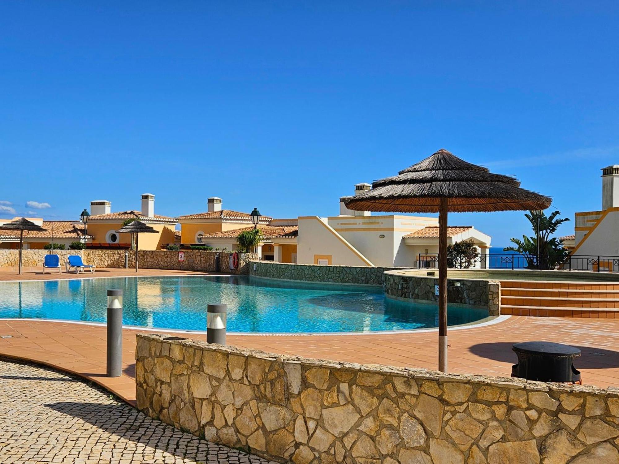 The View - Santo Antonio Villas, Golf & Spa Salema Buitenkant foto
