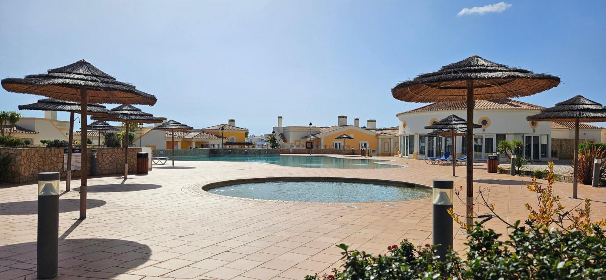 The View - Santo Antonio Villas, Golf & Spa Salema Kamer foto